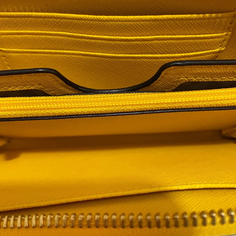 Michael Kors Jet Set Flat Multifunction Phone Case Leather Wristlet - Marigold - Picture 3 of 5